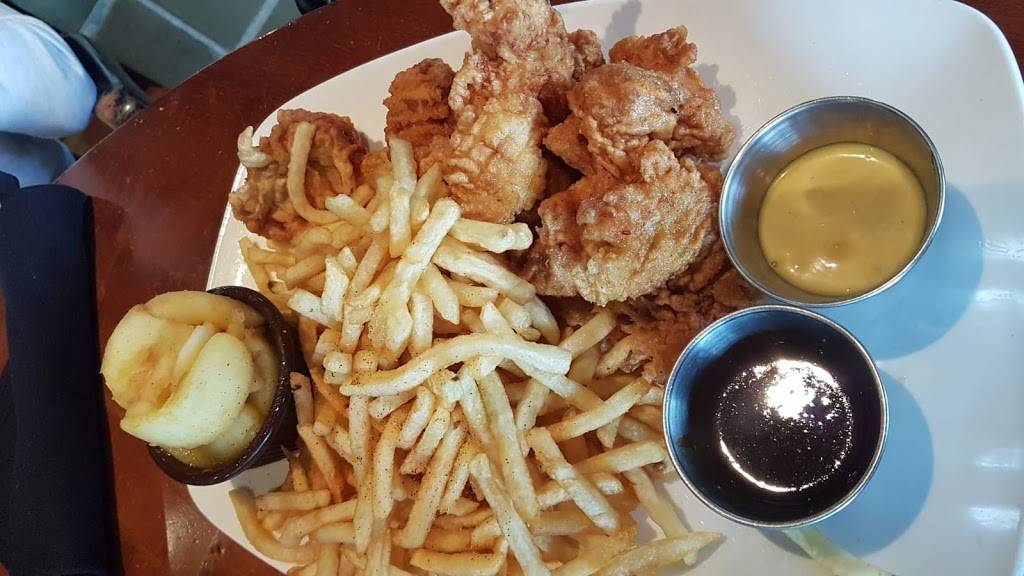 Bâton Rouge Steakhouse & Bar - Siège social | restaurant | 8210 Rte Transcanadienne, Saint-Laurent, QC H4S 1M5, Canada | 5143368885 OR +1 514-336-8885