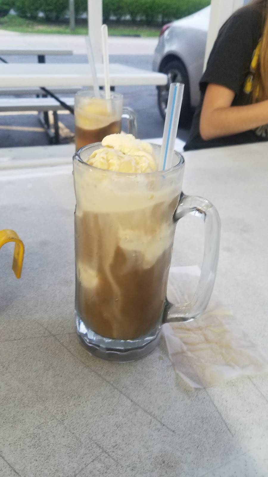 BK Rootbeer | restaurant | 737 Munroe Falls Ave, Cuyahoga Falls, OH 44221, USA | 3309223355 OR +1 330-922-3355