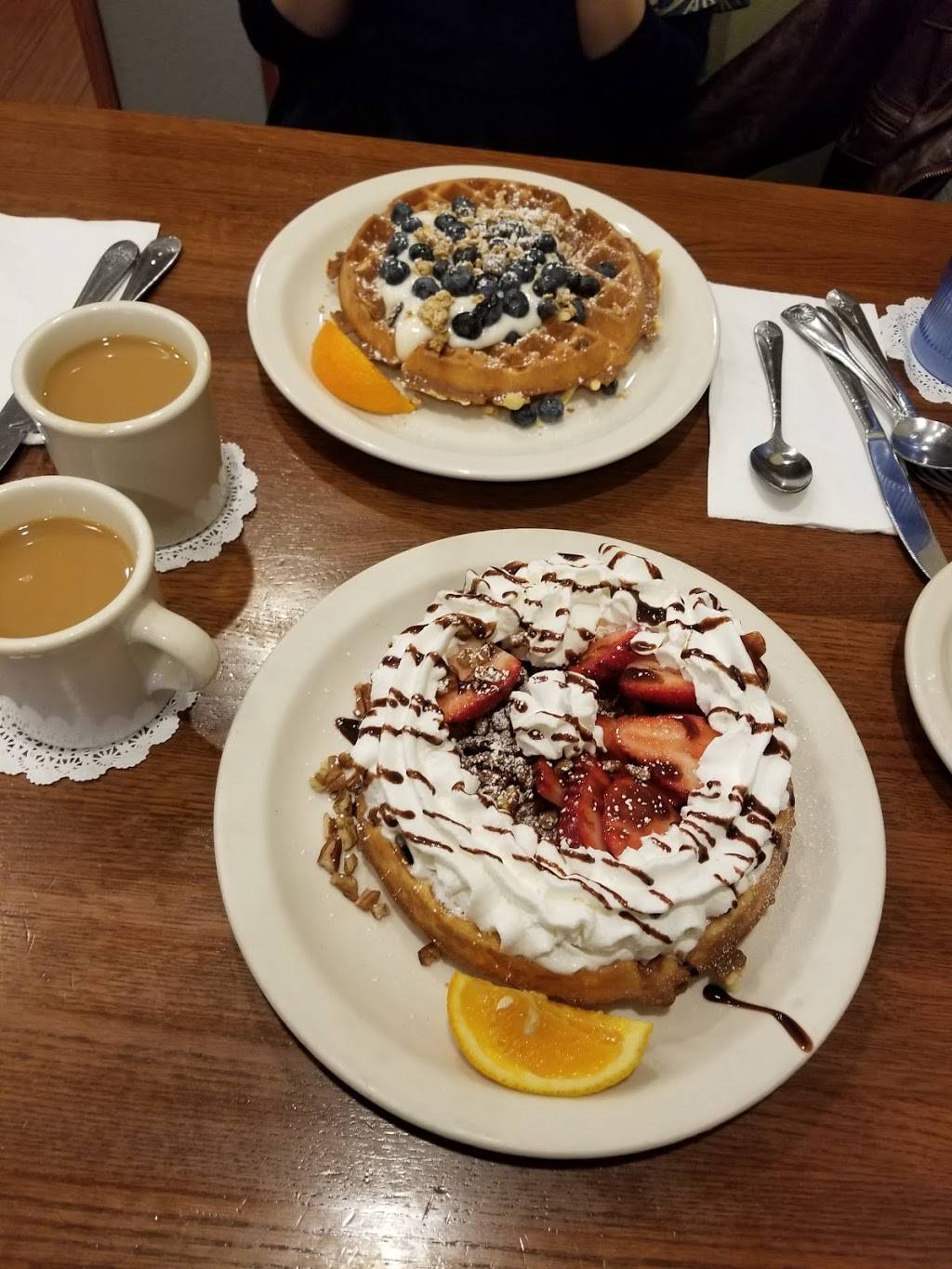 Blueberry Hill Breakfast Cafe | restaurant | 49 South La Grange Road, La Grange, IL 60525, USA | 7083524900 OR +1 708-352-4900