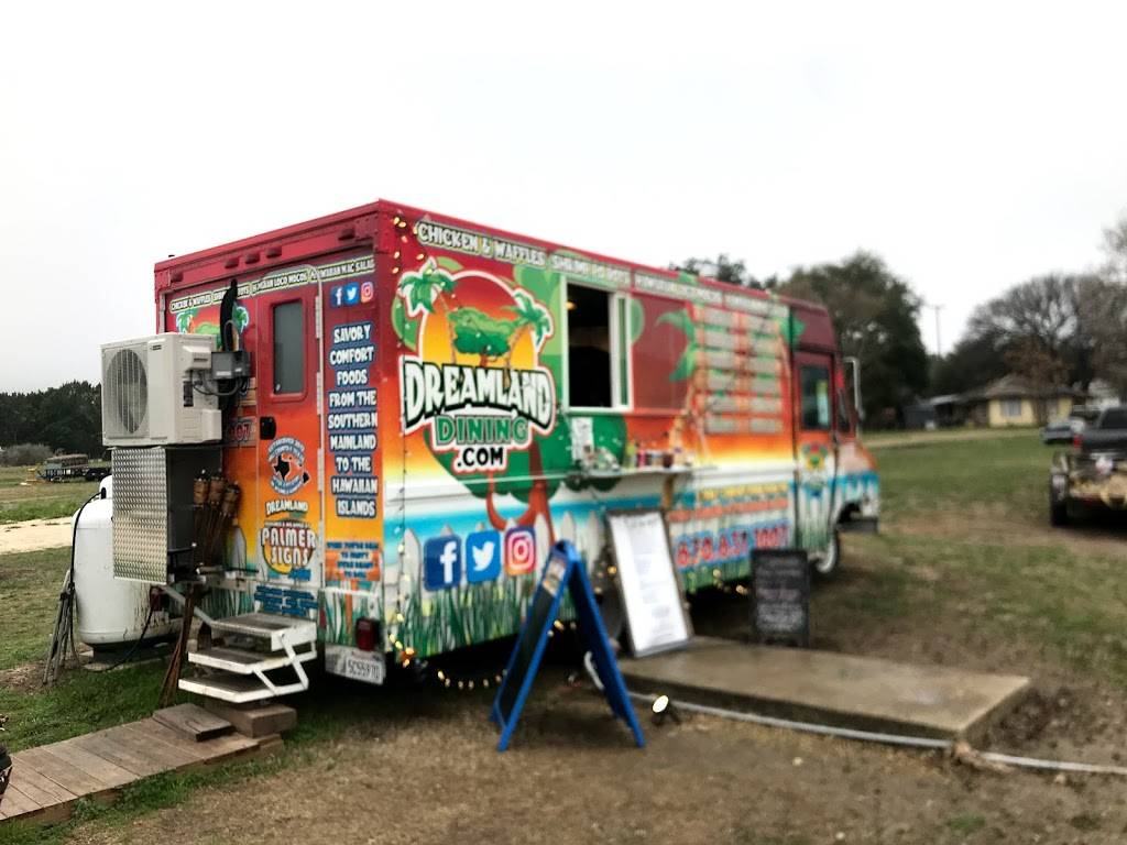 Chicken Little | restaurant | 1016 Market Heights, Canyon Lake, TX 78132, USA | 8306434924 OR +1 830-643-4924