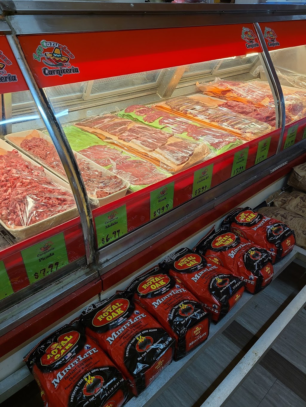 Carnicería Las Cazuelas | restaurant | 917 Main St, Longmont, CO 80501, USA | 3037766619 OR +1 303-776-6619