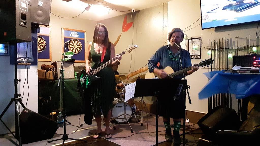 Mr. Luckys Pub | restaurant | 358 Mooney Pond Rd #1402, Farmingville, NY 11738, USA | 6317329076 OR +1 631-732-9076