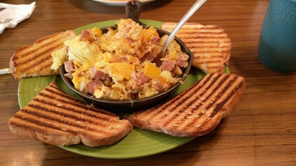 Pattis Pantry & Country Store | restaurant | 2485 Dewey Ave, Rochester, NY 14616, USA | 5856212010 OR +1 585-621-2010