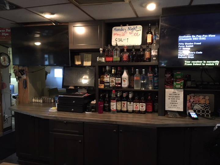 Stokes Pub | restaurant | 1633 E Racine St, Janesville, WI 53545, USA | 6087541998 OR +1 608-754-1998