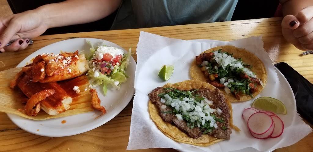 Victoria Mexican Restaurant | restaurant | 2918 Hikes Ln, Louisville, KY 40218, USA | 5027095178 OR +1 502-709-5178