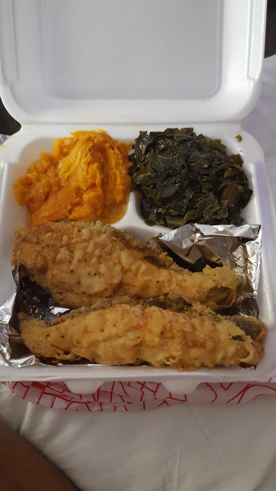 Floyds Soul Food Restaurant | restaurant | 7825 Nations Ford Rd, Charlotte, NC 28217, USA | 7045252105 OR +1 704-525-2105