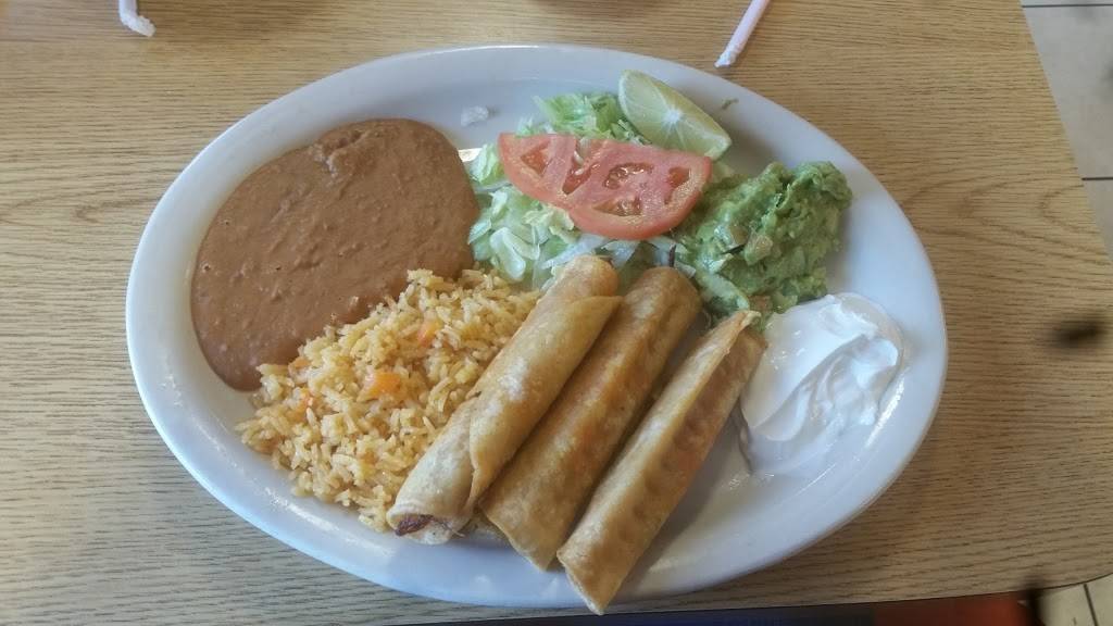 Santos Cafe #1 | restaurant | 1005 Jackson Keller Rd, Castle Hills, TX 78213, USA | 2103489899 OR +1 210-348-9899