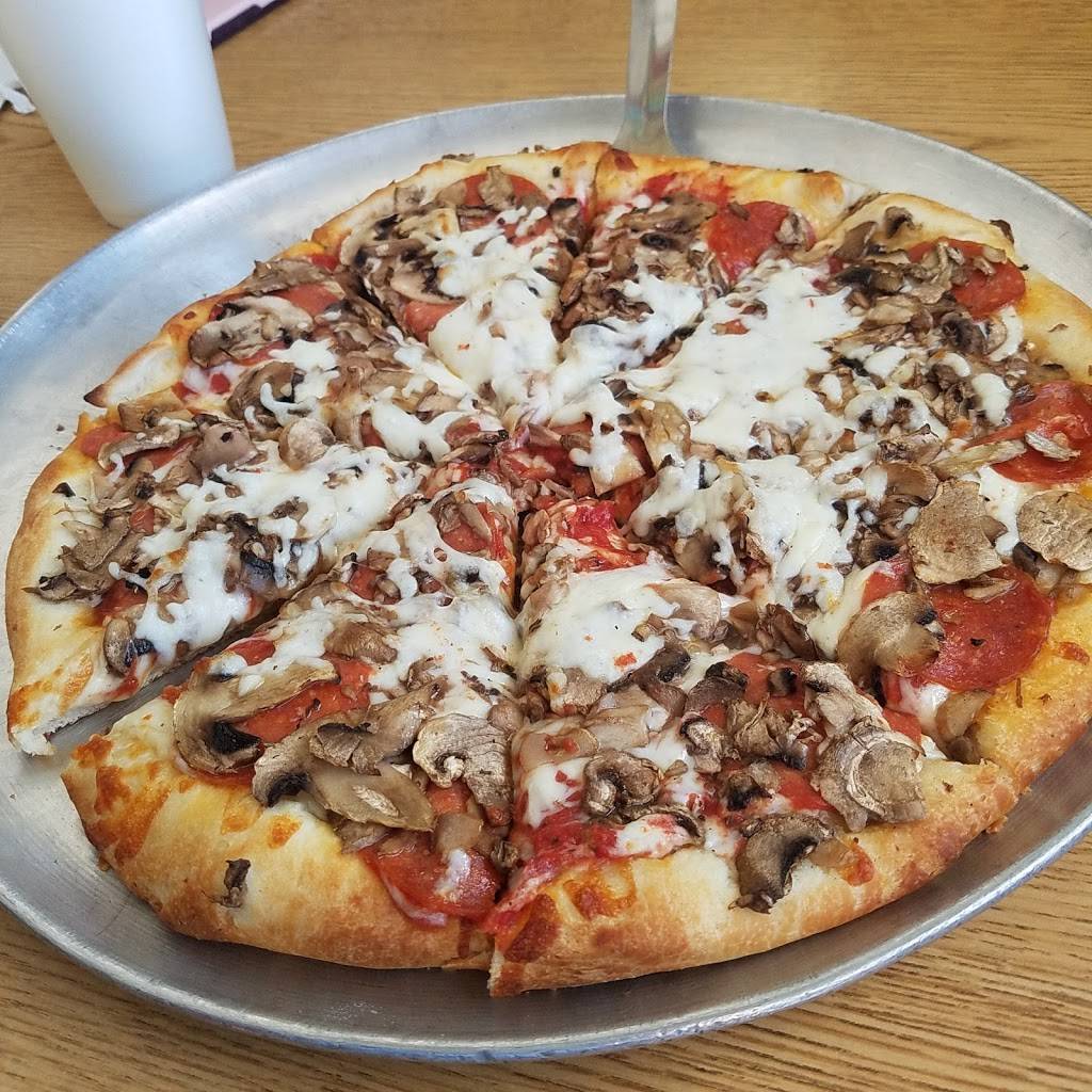 Rockys New York Pizza | restaurant | 12856 Palm Dr, Desert Hot Springs, CA 92240, USA | 7603291466 OR +1 760-329-1466