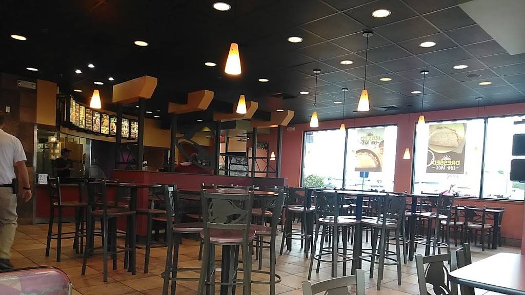 Taco Bell | meal takeaway | 1509 E Tipton St, Seymour, IN 47274, USA | 8125223318 OR +1 812-522-3318