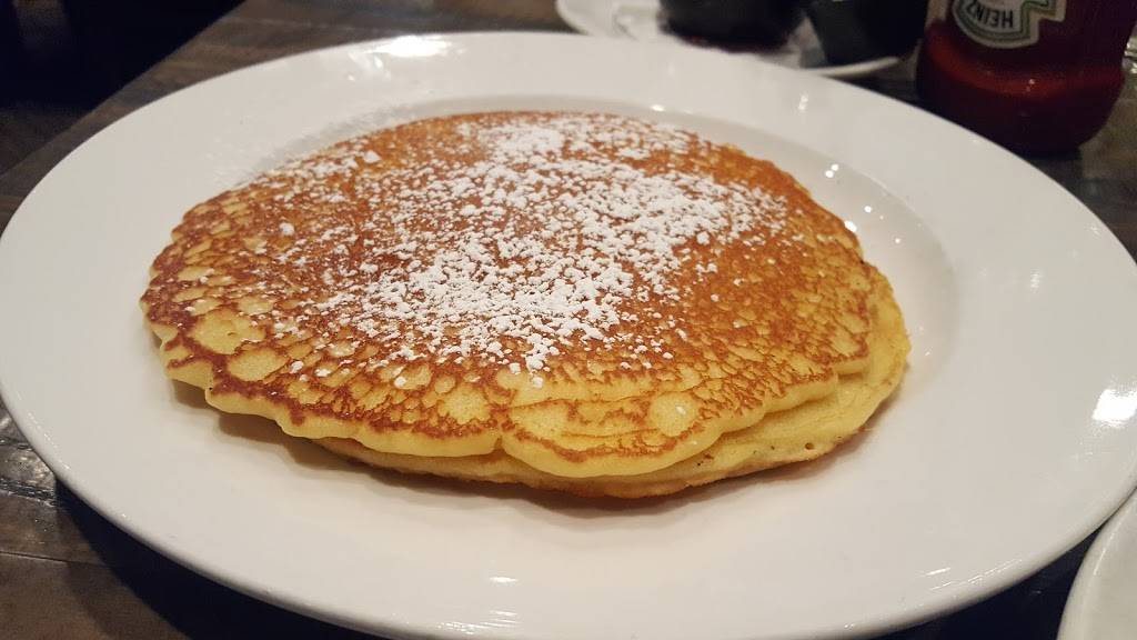 The Grill At Quarterfield Station | restaurant | 7704 Quarterfield Rd d, Glen Burnie, MD 21061, USA | 4107666446 OR +1 410-766-6446