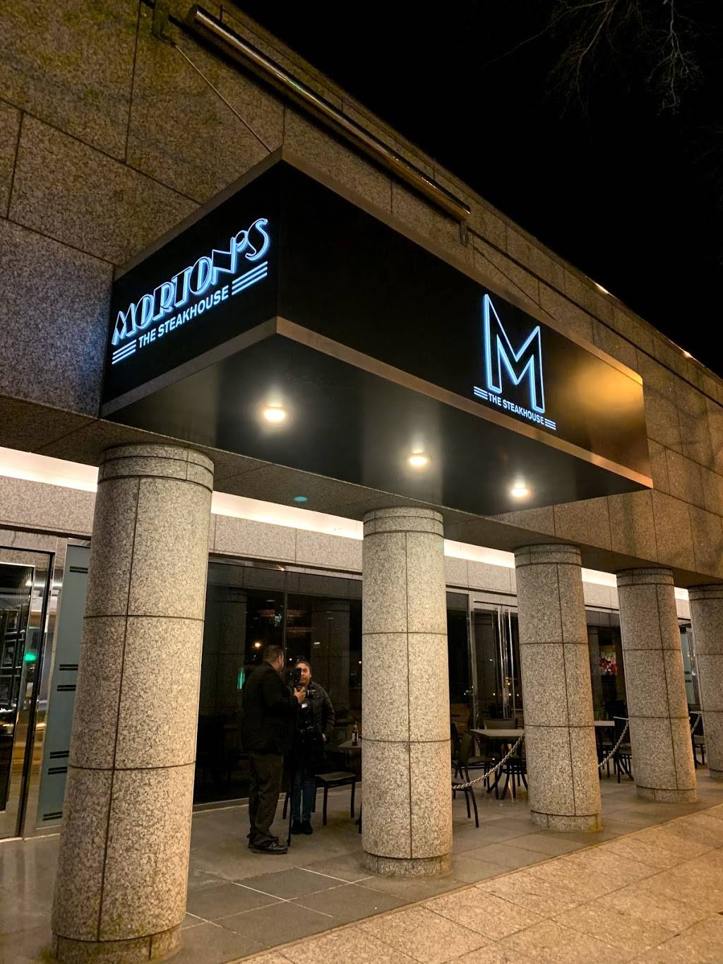 Mortons The Steakhouse | restaurant | 303 Peachtree Center Ave NE, Atlanta, GA 30308, USA | 4045774366 OR +1 404-577-4366