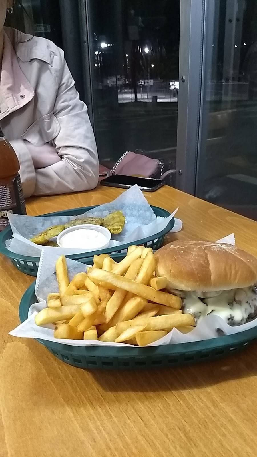 Elius Hole in the Wall | restaurant | 398 Fletcher St, Lowell, MA 01854, USA | 9784553897 OR +1 978-455-3897