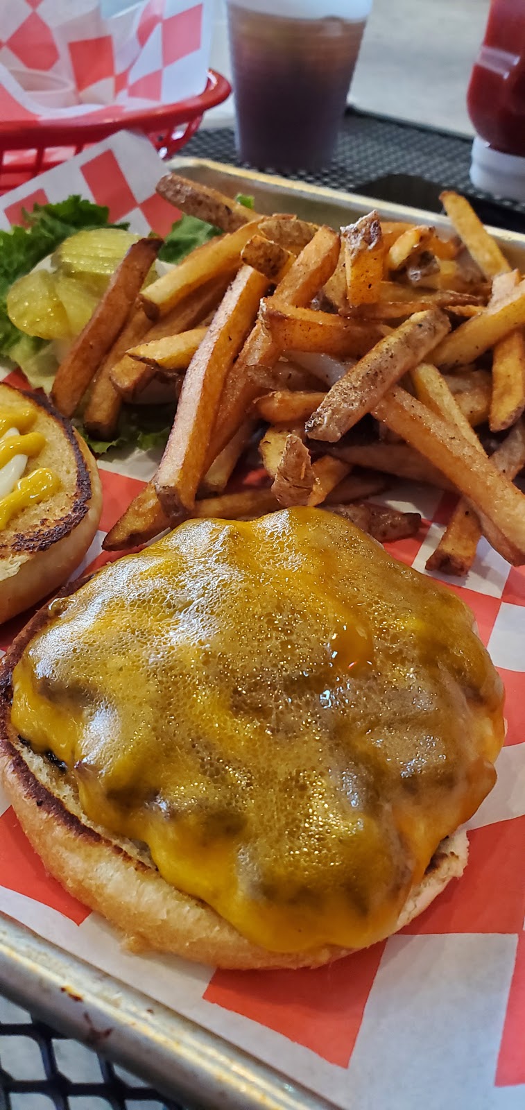 The Trough Bar and Grill | restaurant | 833 Central Ave, Hot Springs, AR 71901, USA | 5017014390 OR +1 501-701-4390