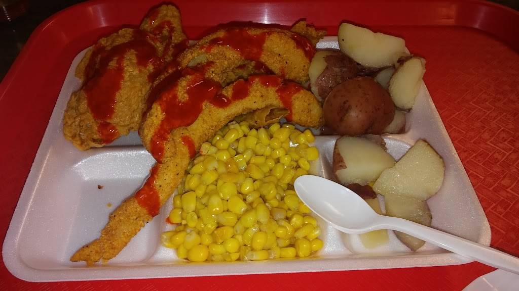 Pops Honey Fried Chicken | restaurant | 944 TX-31, Chandler, TX 75758, USA | 9038492817 OR +1 903-849-2817