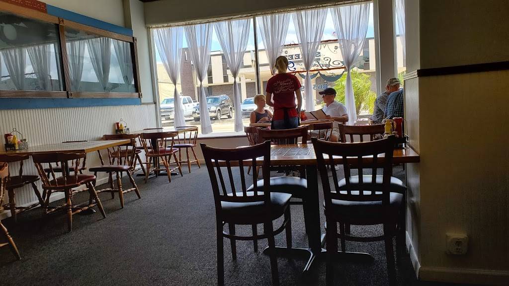 Magnolia St Seafood and Grill | restaurant | 9 W Magnolia St, Arcadia, FL 34266, USA | 8634916916 OR +1 863-491-6916