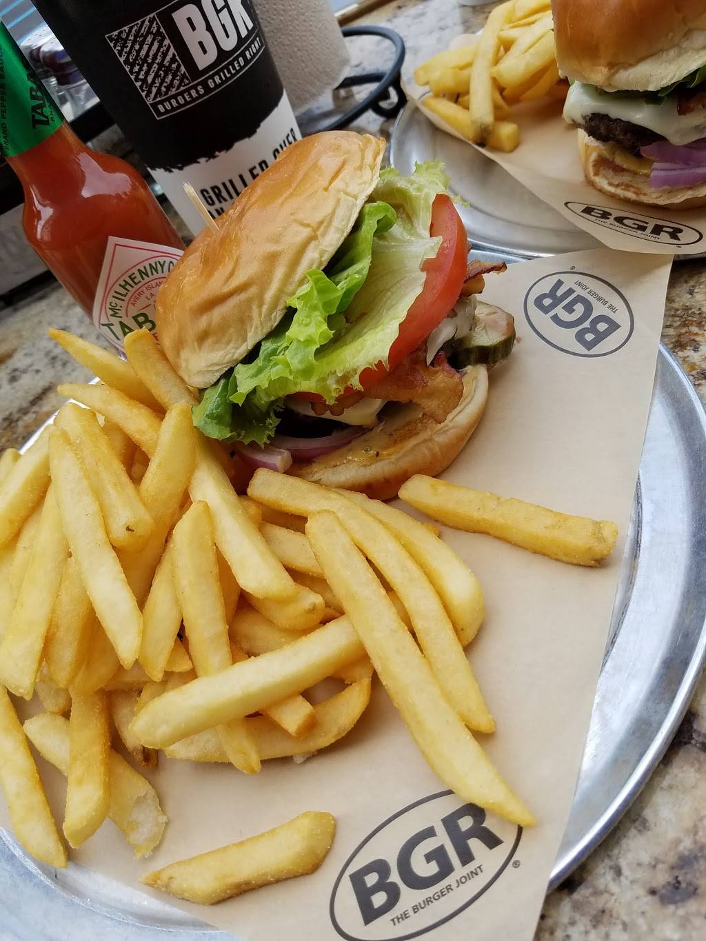 BGR The Burger Joint | restaurant | 2060 Mall Walk, Yonkers, NY 10704, USA | 9143752131 OR +1 914-375-2131