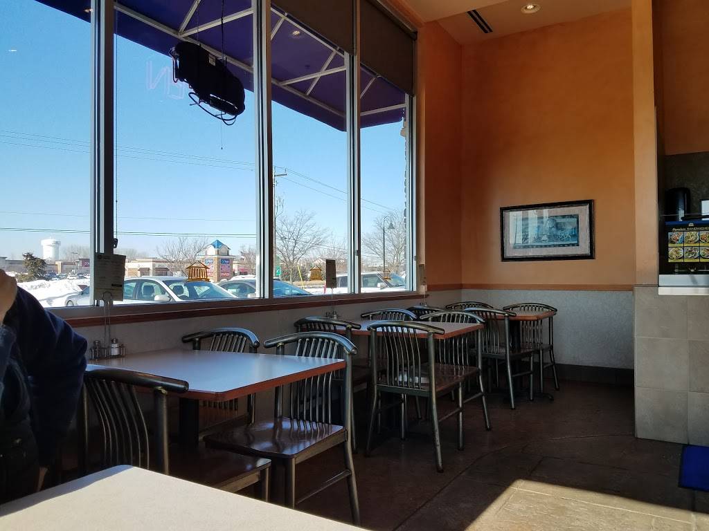 Dinos the Greek Place | restaurant | 10060 City Walk Dr, St Paul, MN 55129, USA | 6517389757 OR +1 651-738-9757