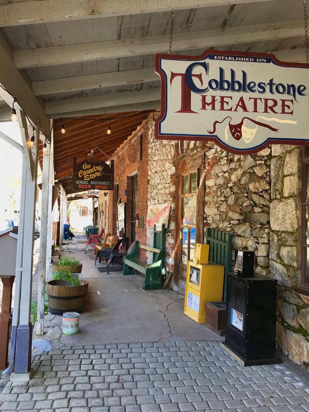 Volcano Country Store | restaurant | 16146 Main St, Volcano, CA 95689, USA | 2092964459 OR +1 209-296-4459