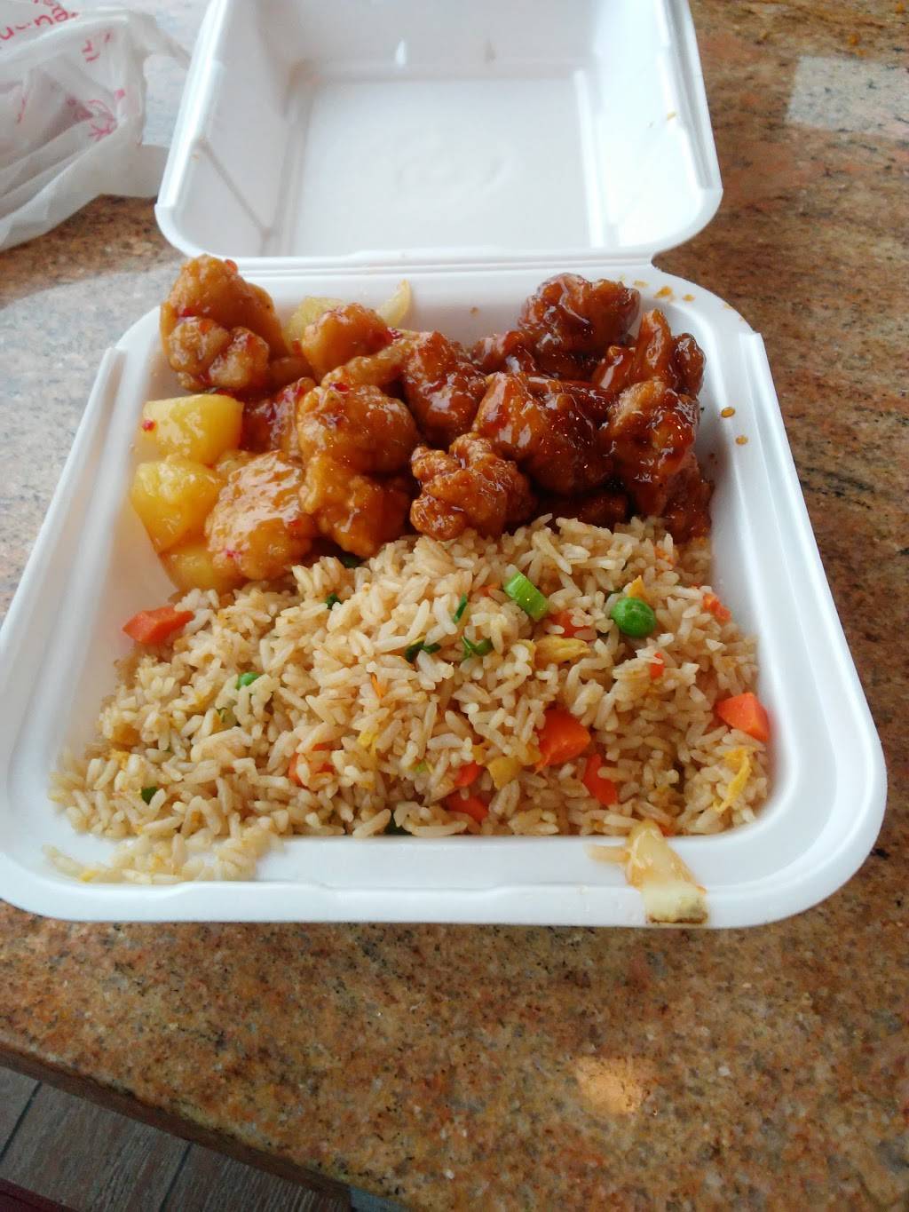 Panda Express | restaurant | 2399 N Hwy 67, Florissant, MO 63031, USA | 3148303654 OR +1 314-830-3654