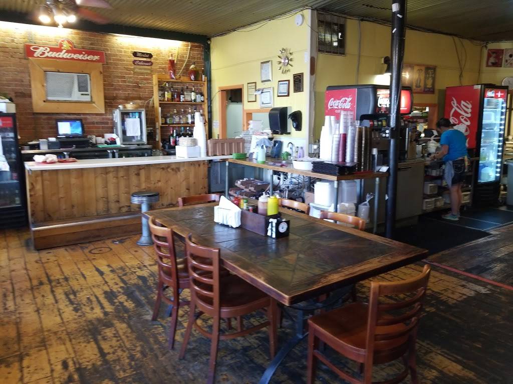 Smokeys BBQ & Catering | restaurant | 510 Main St, Wellsville, KS 66092, USA | 7858834119 OR +1 785-883-4119