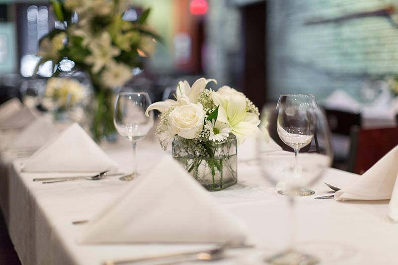 Blue Moose | restaurant | 3030 SW Wanamaker Dr, Topeka, KS 66614, USA | 7852726800 OR +1 785-272-6800