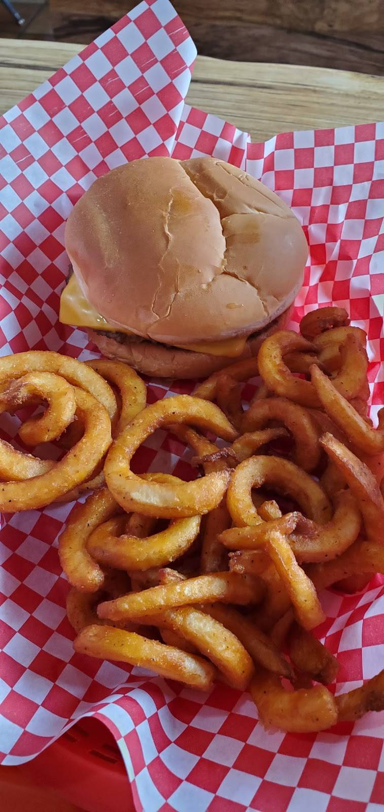 Es Inn | restaurant | 253 US-60 E, Republic, MO 65738, USA | 4177326939 OR +1 417-732-6939