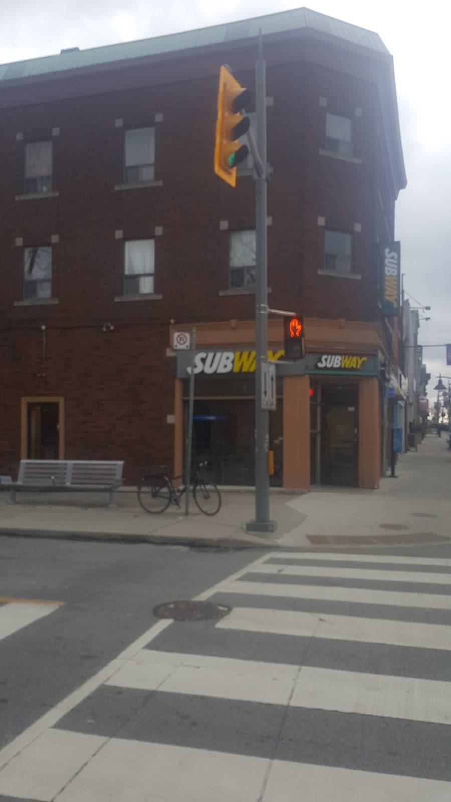 Subway | meal takeaway | 1123 St Clair Ave W, Toronto, ON M6E 1B1, Canada | 6473442241 OR +1 647-344-2241