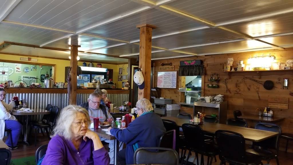 Bevs Restaurant | restaurant | 1303 S 25th St, Terre Haute, IN 47803, USA | 8122325131 OR +1 812-232-5131