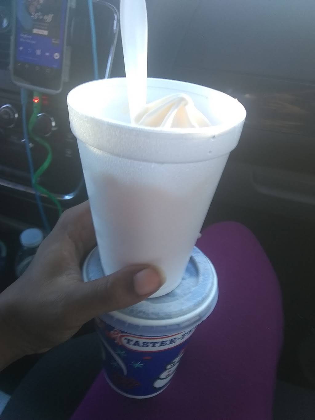 Wienerschnitzel | restaurant | 920 E F St, Oakdale, CA 95361, USA | 2093226020 OR +1 209-322-6020