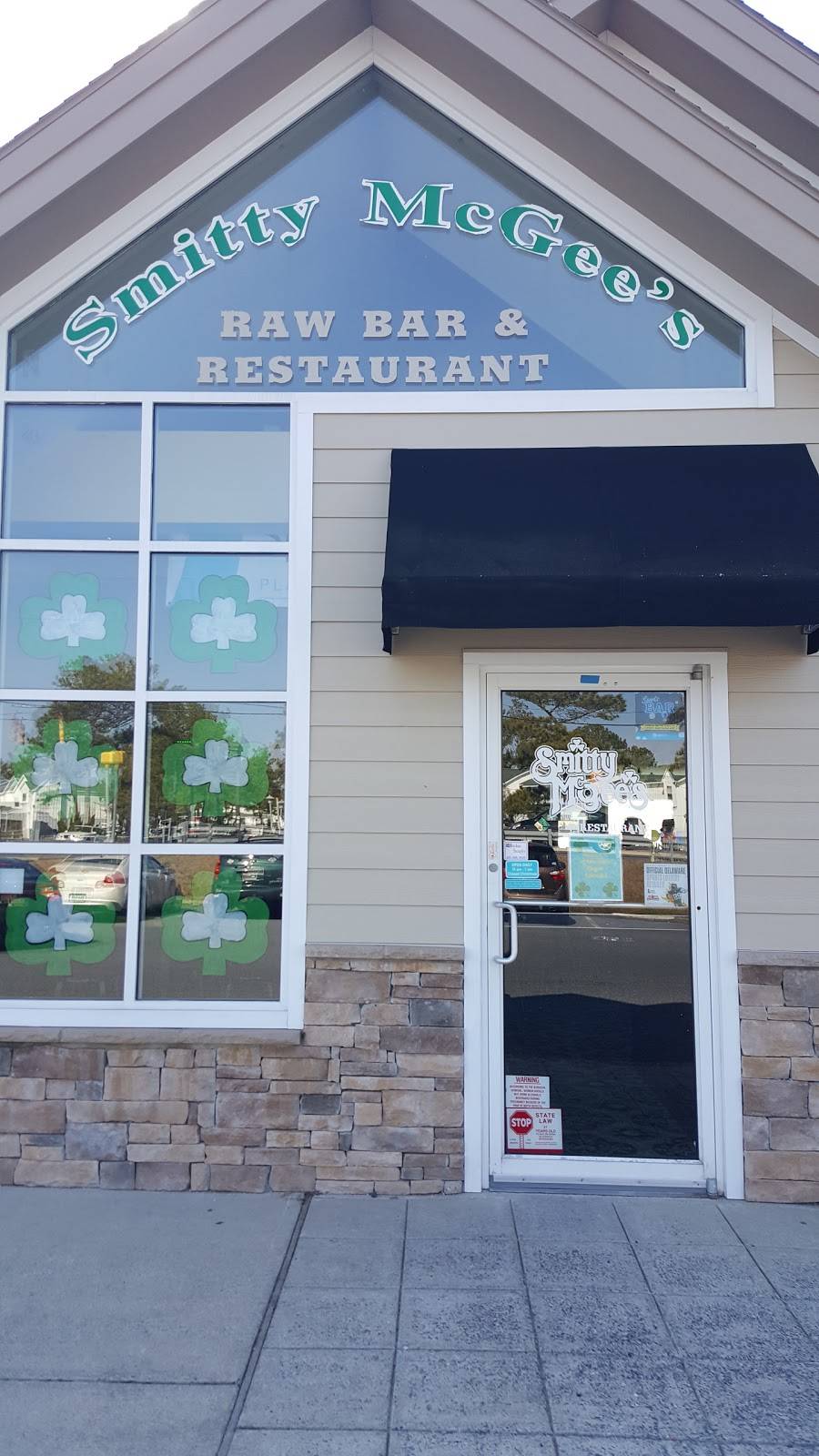 Smitty McGees Raw Bar | restaurant | 37234 Lighthouse Rd, Selbyville, DE 19975, USA | 3024364716 OR +1 302-436-4716