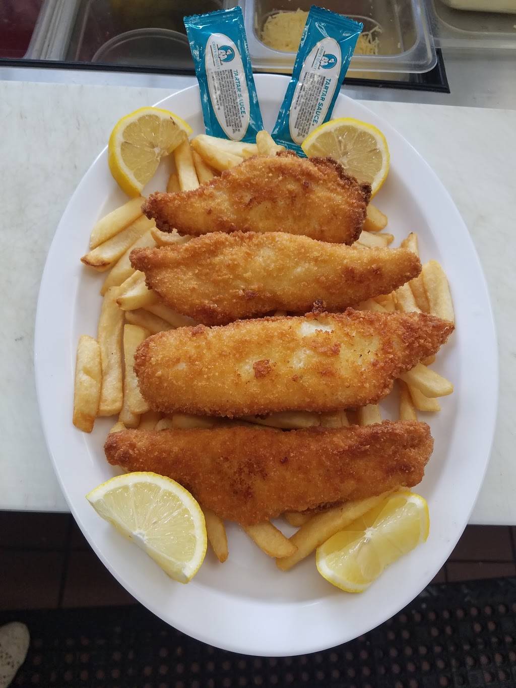 Edgewater Pizza | meal delivery | 3730, 26011 Eden Landing Rd, Hayward, CA 94545, USA | 5108877900 OR +1 510-887-7900