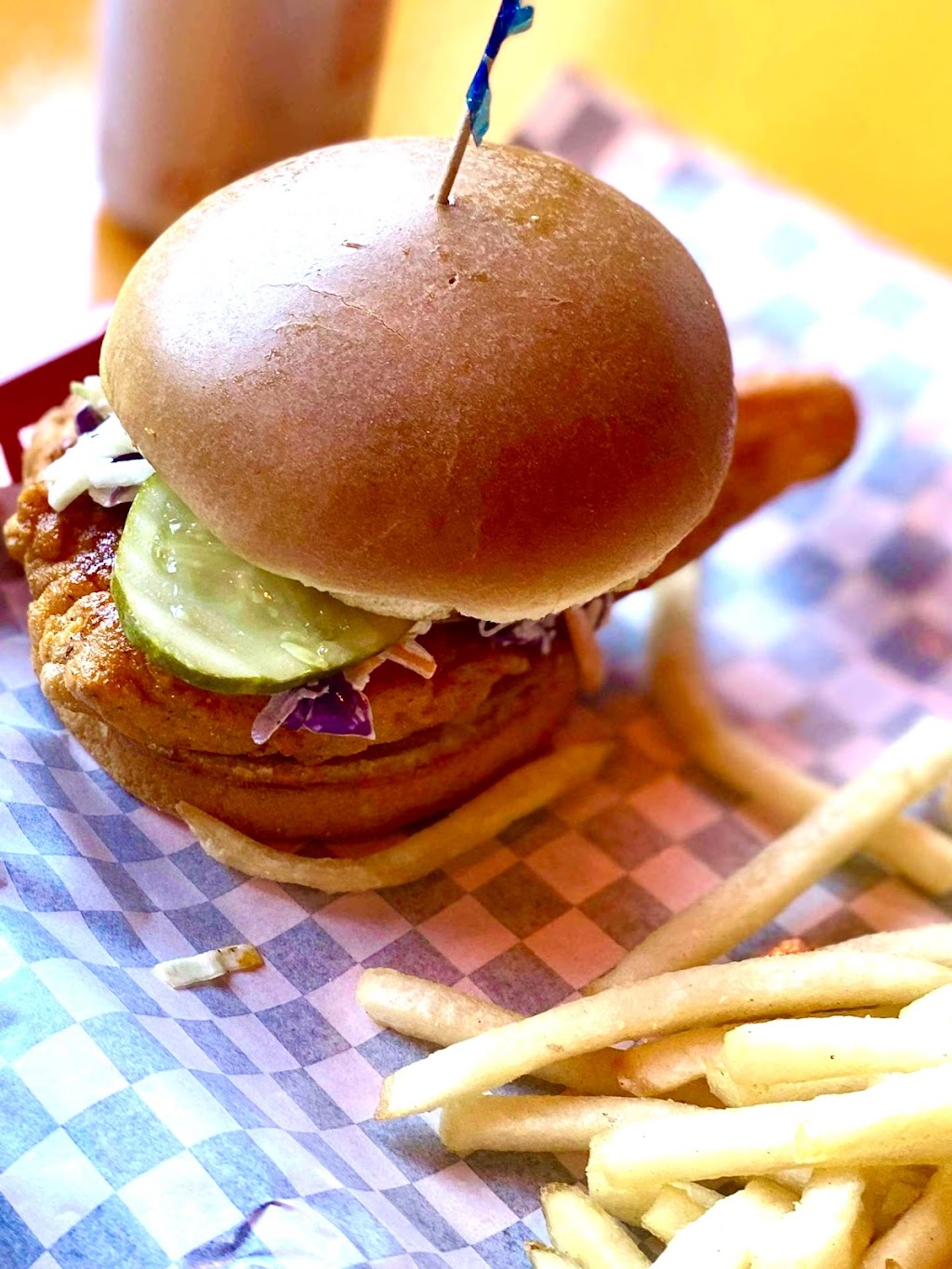 LA Hot Chicken | restaurant | 42314 Hayes Rd, Clinton Twp, MI 48038, USA | 5866908081 OR +1 586-690-8081