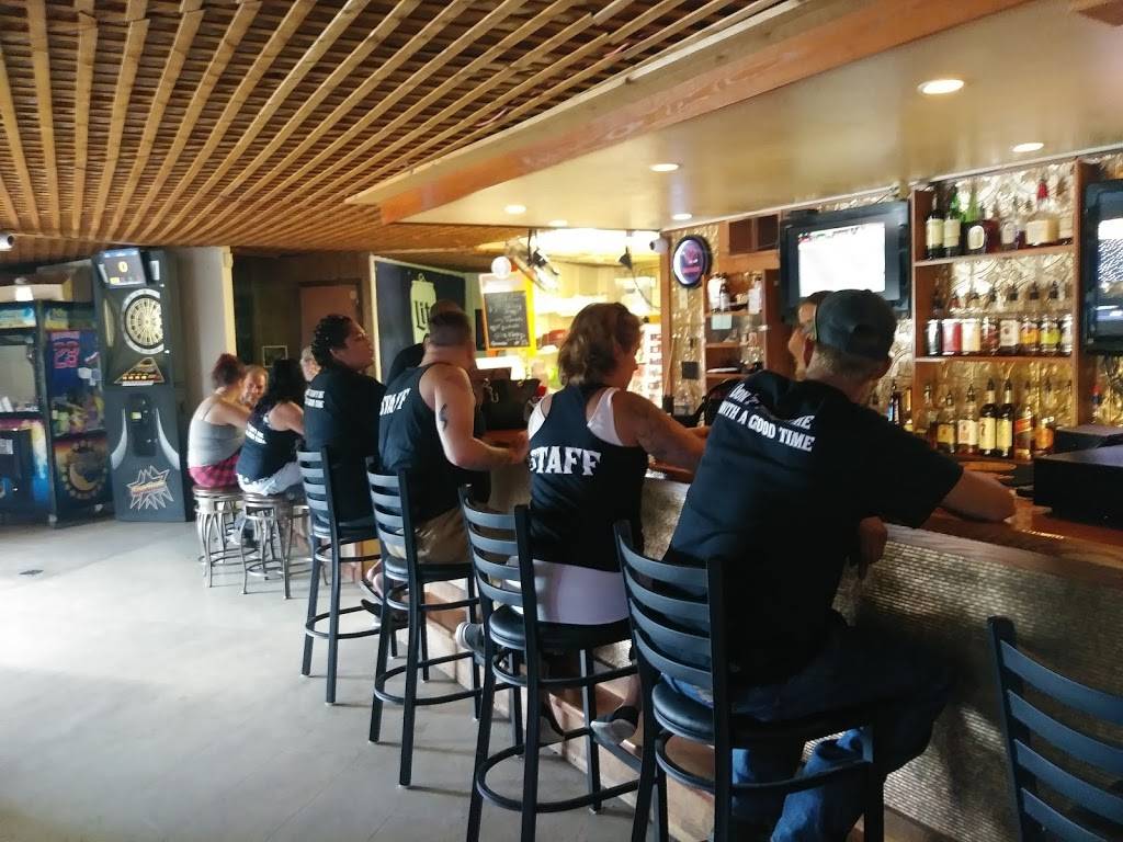 Trails Hideout | restaurant | 12 McKinley Ave, Frankfort, IN 46041, USA | 7656014014 OR +1 765-601-4014