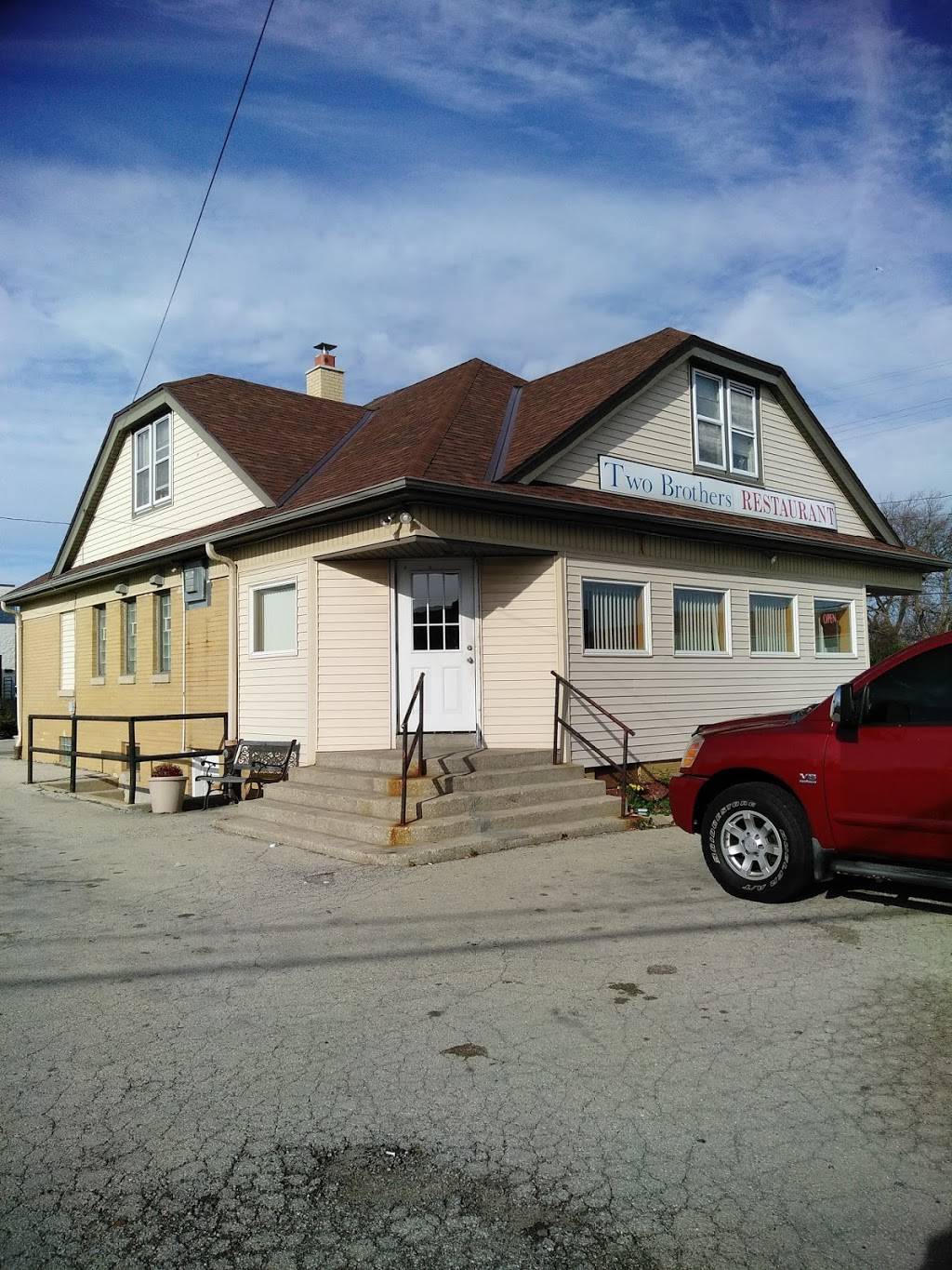 Two Brothers | restaurant | 4625 W Burnham St, Milwaukee, WI 53219, USA | 4143844555 OR +1 414-384-4555