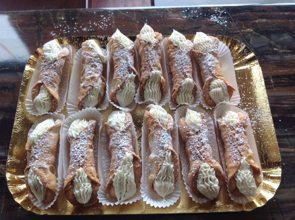 Laura RDP | restaurant | 8030 Boul Henri-Bourassa E, Anjou, QC H1E 1P3, Canada | 5146483777 OR +1 514-648-3777