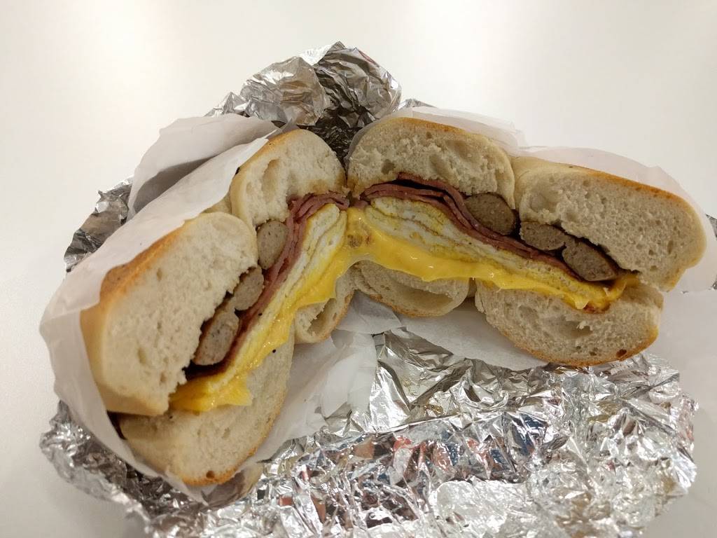 Chelsea Bagel & Cafe | bakery | 139 W 14th St, New York, NY 10011, USA | 2124622435 OR +1 212-462-2435