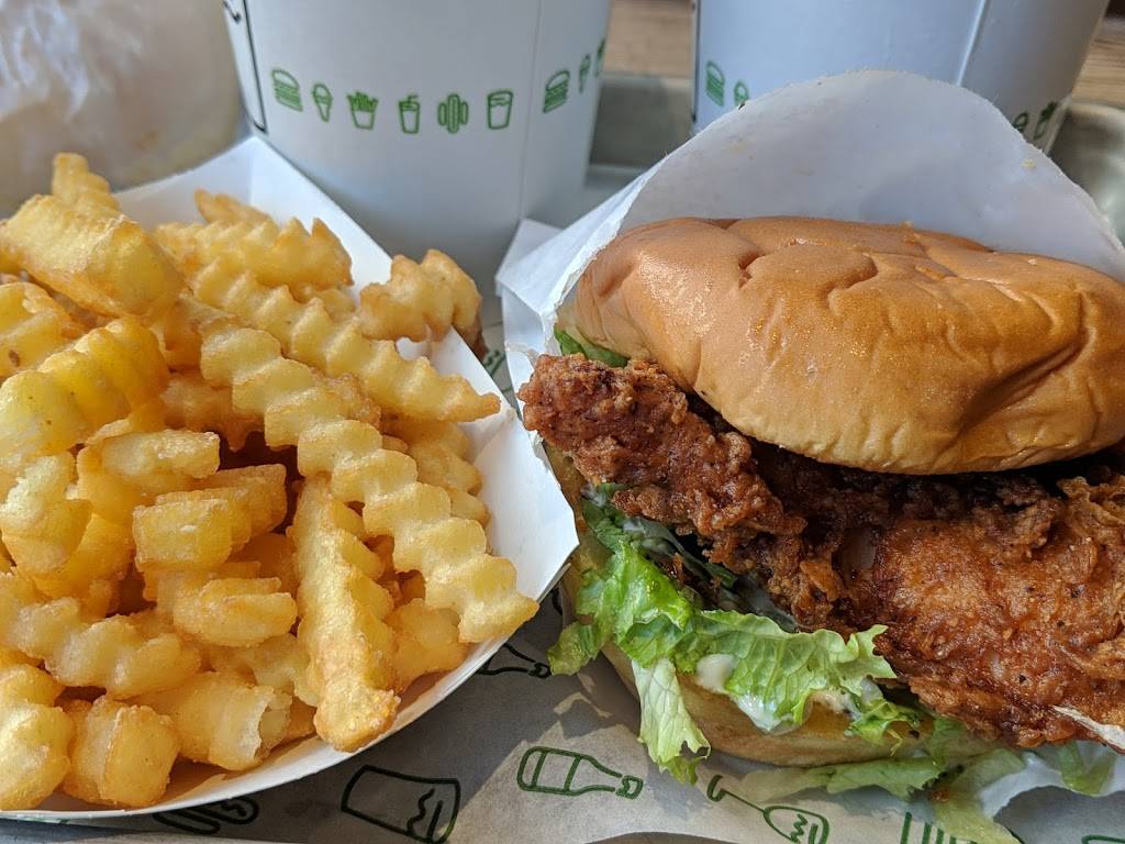 Shake Shack | restaurant | 60 N Euclid Ave, St. Louis, MO 63108, USA | 3146275518 OR +1 314-627-5518
