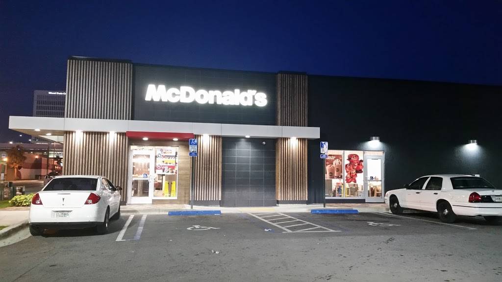 McDonalds | cafe | 2940 SW 8th St, Miami, FL 33135, USA | 3055414768 OR +1 305-541-4768
