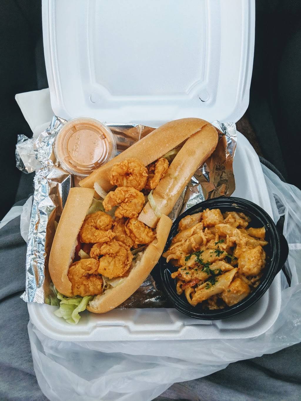 Cuzzos Cuisine | restaurant | 3418 Tuckaseegee Rd, Charlotte, NC 28208, USA | 9802986811 OR +1 980-298-6811