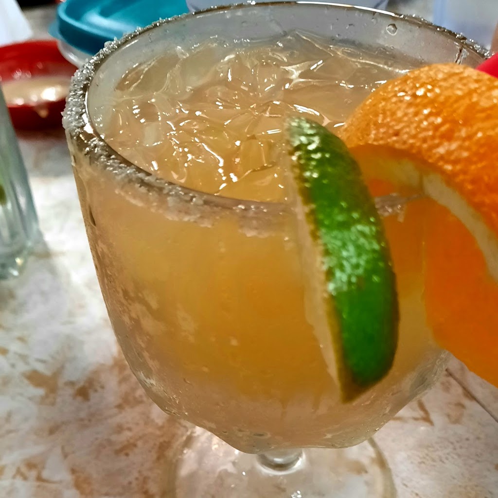 Victorias Mexican Food and Grill | restaurant | 31899 LA-16, Denham Springs, LA 70726, USA | 2253805553 OR +1 225-380-5553