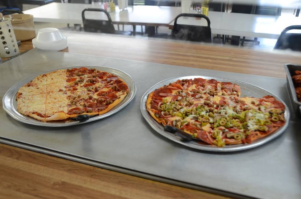 Damos Pizzeria | restaurant | 1212 E Main St, Waverly, TN 37185, USA | 9312963606 OR +1 931-296-3606