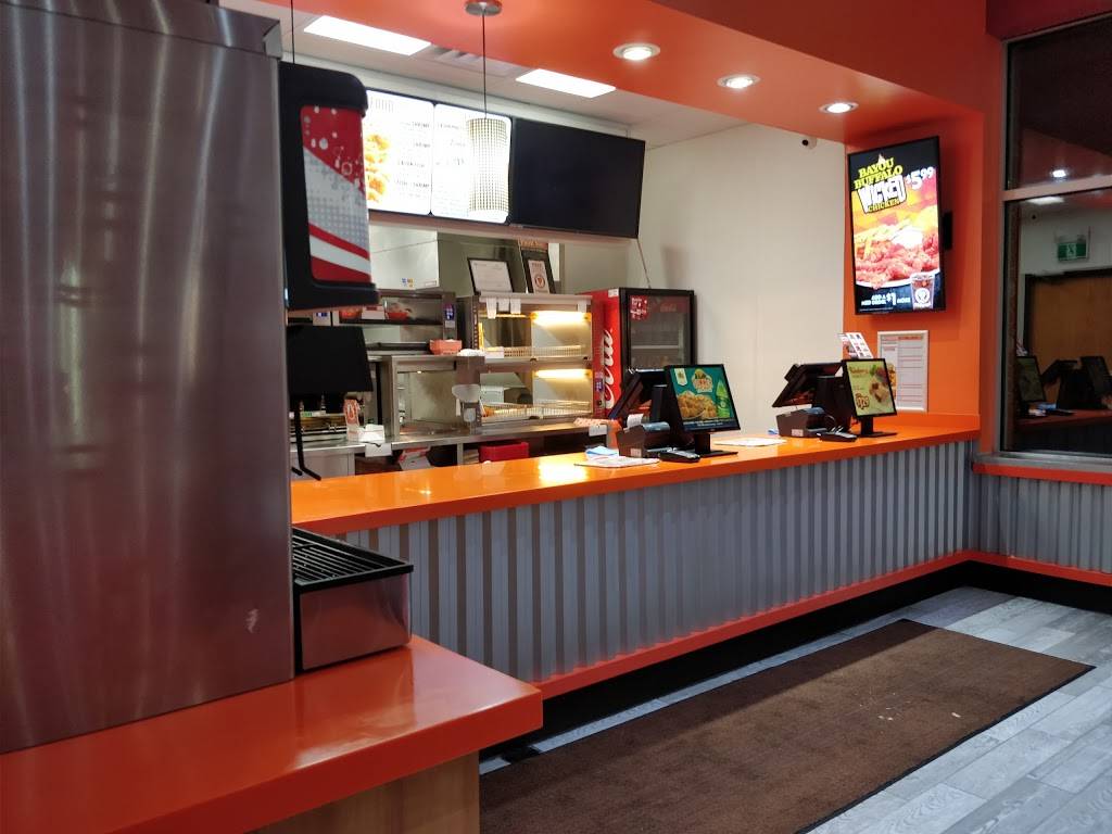 Popeyes | restaurant | 9960 Dufferin St #14, Maple, ON L6A 1S2, Canada | 9054179391 OR +1 905-417-9391