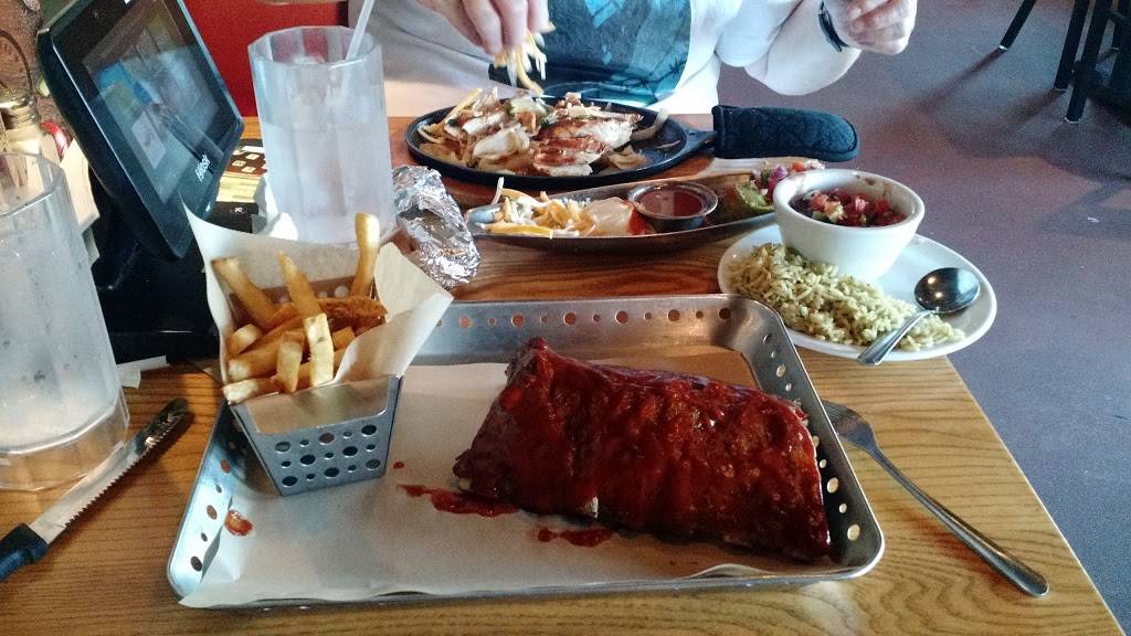 Chilis Grill & Bar | restaurant | 101 Westfield Dr, St Peters, MO 63376, USA | 6363974447 OR +1 636-397-4447