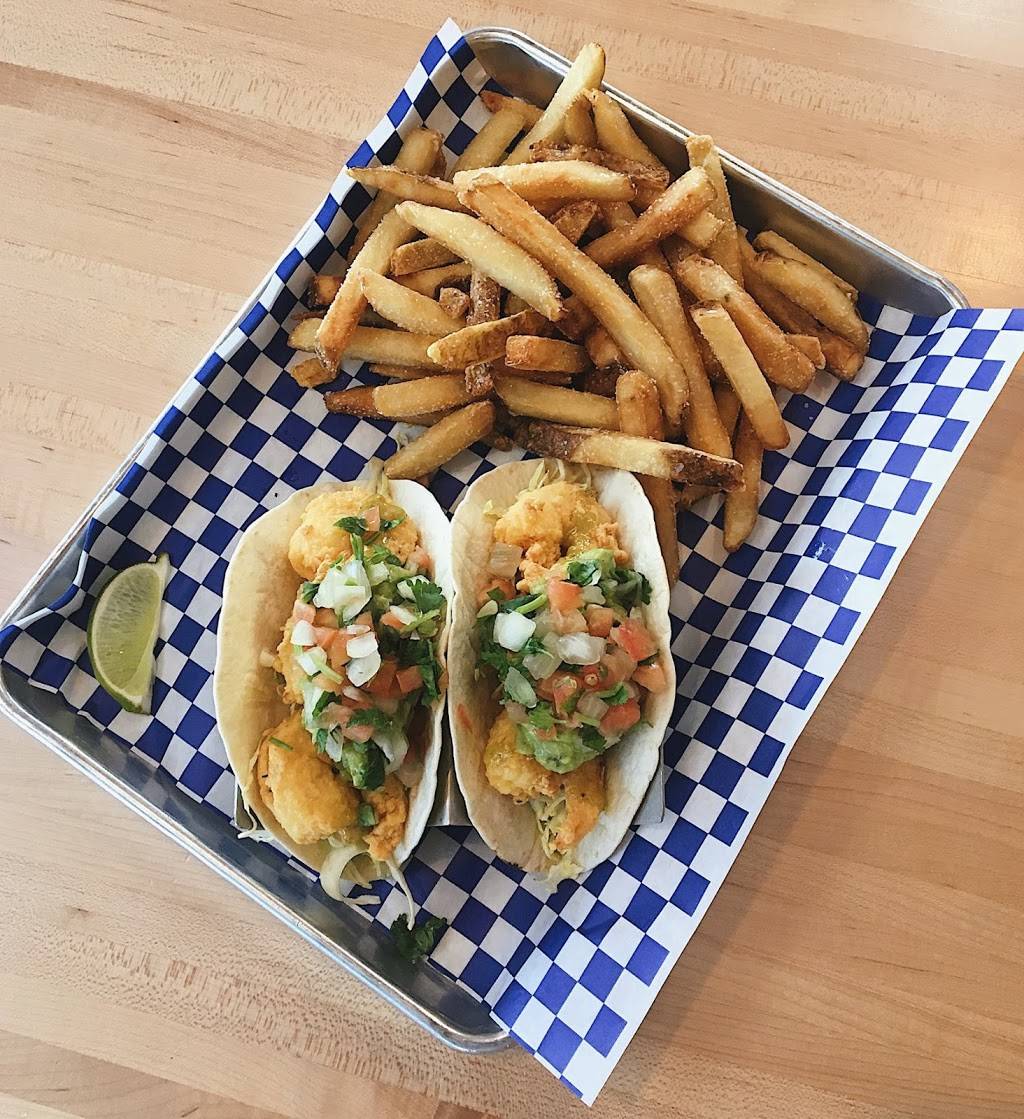 Pier 101 Restaurant & Bar | restaurant | 101 E Arctic Ave, Folly Beach, SC 29439, USA | 8436330246 OR +1 843-633-0246