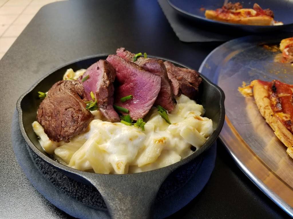 Doughy Paws Pizzeria | restaurant | 7232 Portage St NW, Massillon, OH 44646, USA | 3308800999 OR +1 330-880-0999