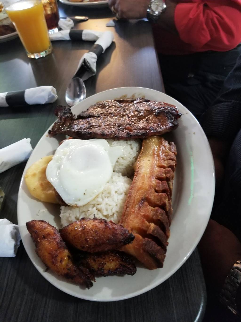 Las Palmas Restaurant | restaurant | 14525 S Orange Blossom Trail, Orlando, FL 32837, USA | 4074383346 OR +1 407-438-3346