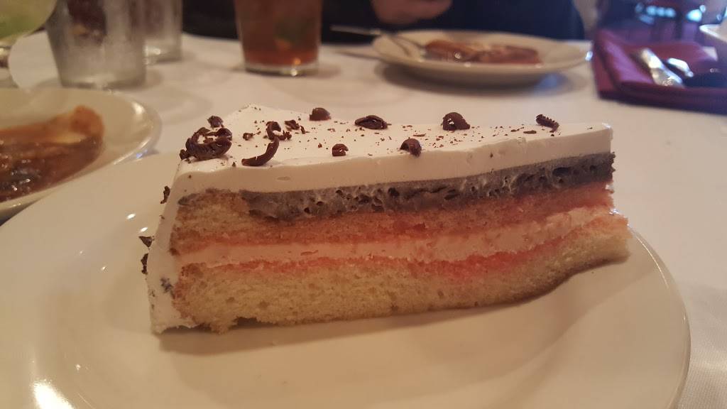 Ernestos Mexican Specialties & Seafood | restaurant | 2559 Jackson Keller Rd, San Antonio, TX 78230, USA | 2103441248 OR +1 210-344-1248