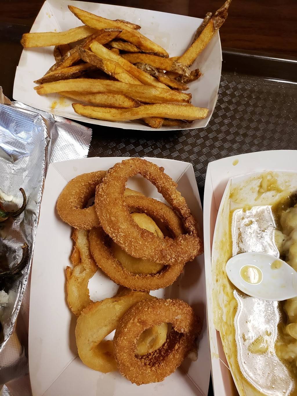 Fat Bear Burgers & Tacos | restaurant | 4854 N Mesa St UNIT 102, El Paso, TX 79912, USA | 9153040206 OR +1 915-304-0206