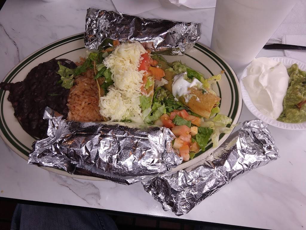 Chachos | restaurant | 6006 Westheimer at, Fountain View Dr, Houston, TX 77057, USA | 7139759699 OR +1 713-975-9699