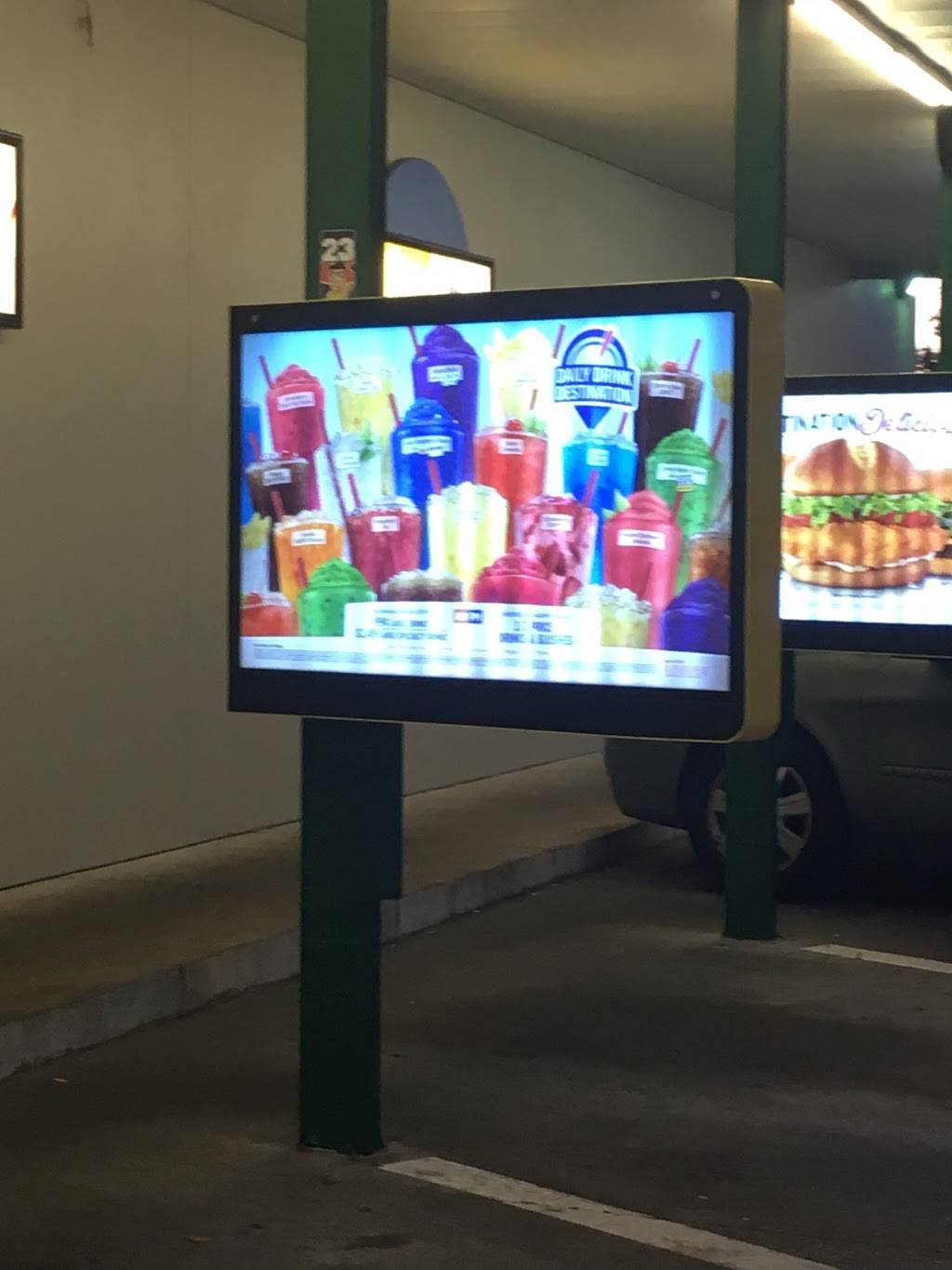 Sonic Drive-In | restaurant | 2901 James L Redman Pkwy, Plant City, FL 33566, USA | 8137540300 OR +1 813-754-0300